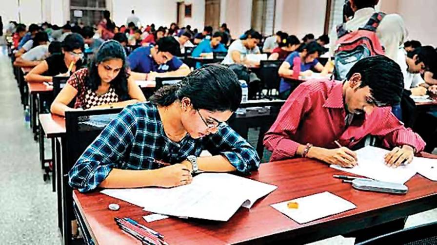 Maharashtra Celebrates Stellar Results in SSC Exams 2024 महाराष्ट्र ने एसएससी परीक्षा 2024 में शानदार नतीजों का जश्न मनाया